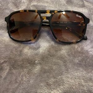 Quay tortoise shell polarized aviator sunglasses